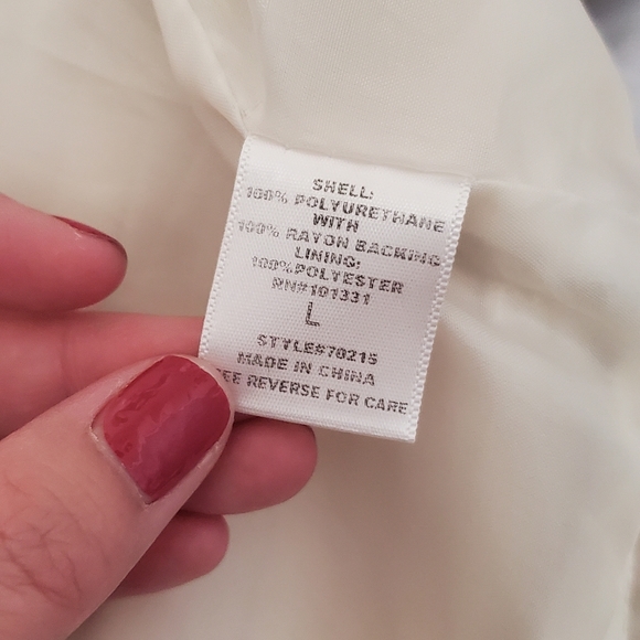 Charlotte Russe cropped jacket - Picture 3 of 14